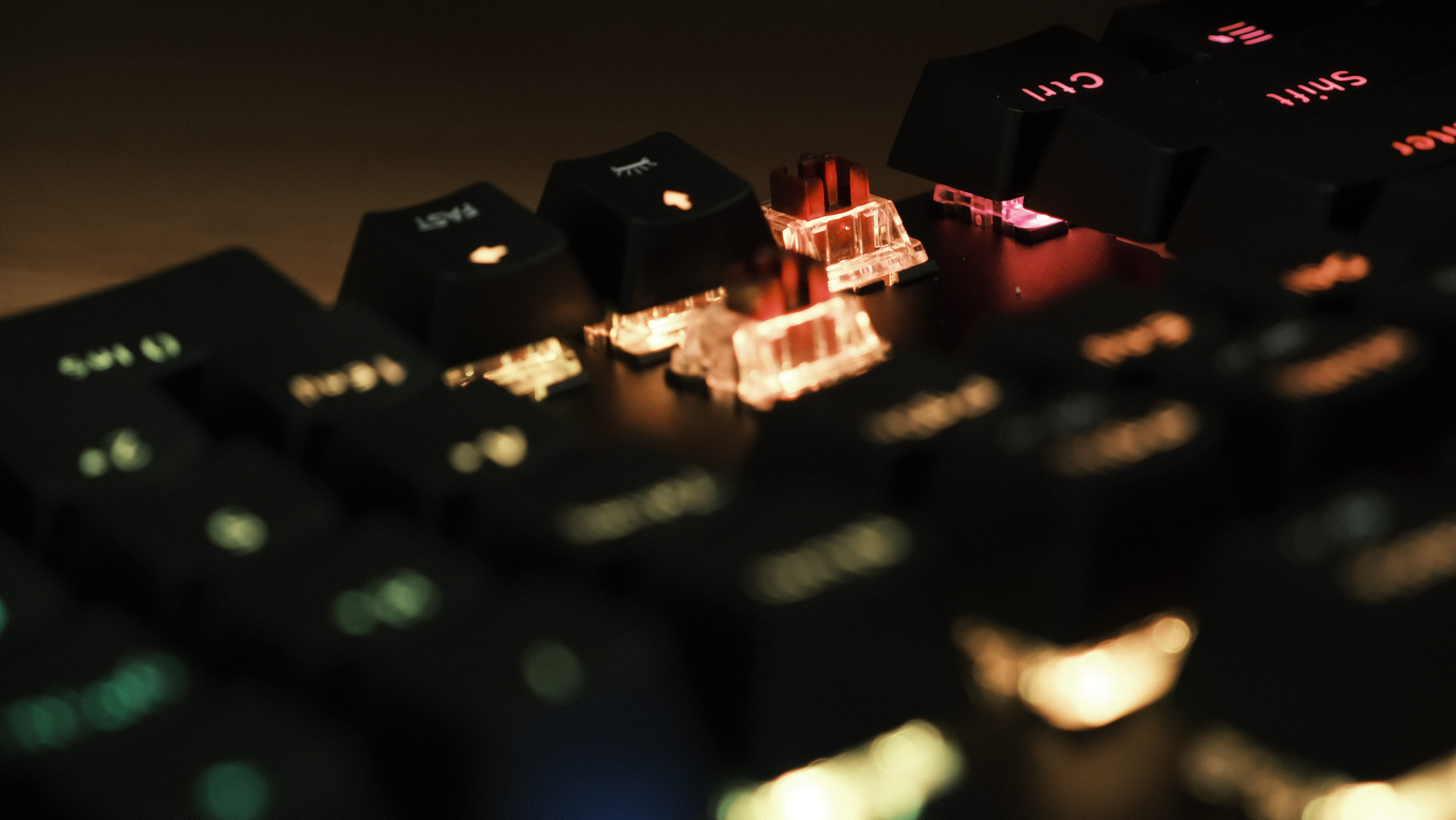 開箱｜POWZAN Gaming CK650 Stardust RGB 機械鍵盤(靜音紅)